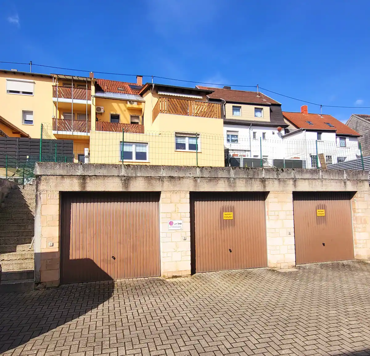 Eingangsbereich von Nikolaus Schuler